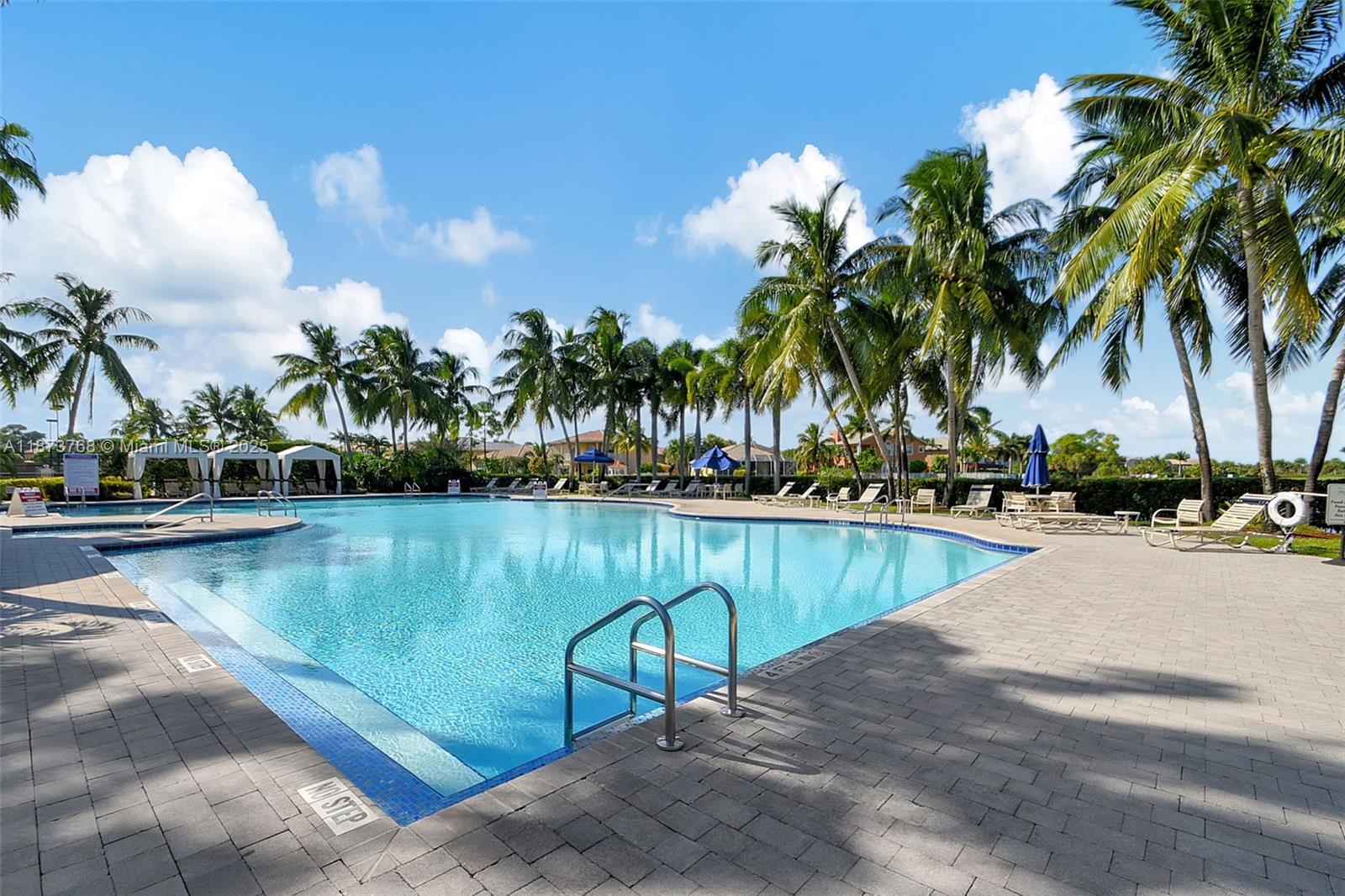 1579 5 / 3 2693 sq. ft. $ 2025-10-11 0 Photo