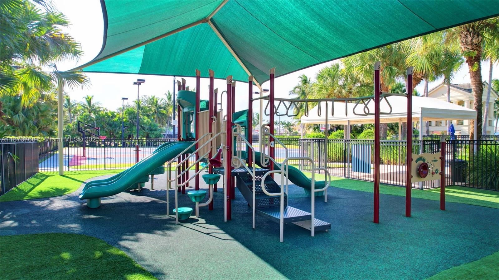 1579 5 / 3 2693 sq. ft. $ 2025-10-11 0 Photo