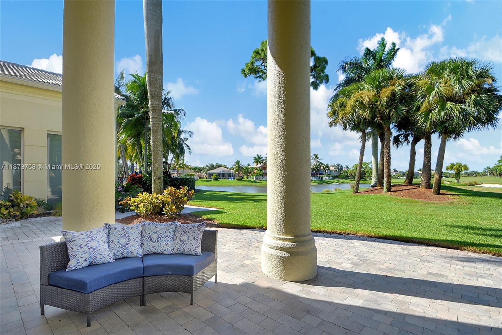 1579 5 / 3 2693 sq. ft. $ 2025-10-11 0 Photo