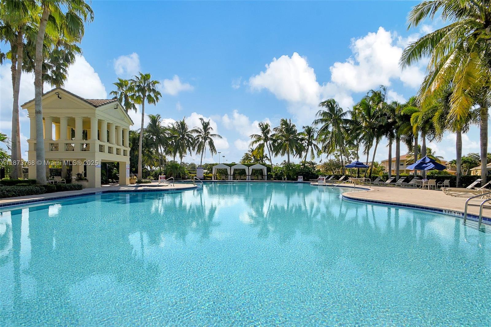 1579 5 / 3 2693 sq. ft. $ 2025-10-11 0 Photo