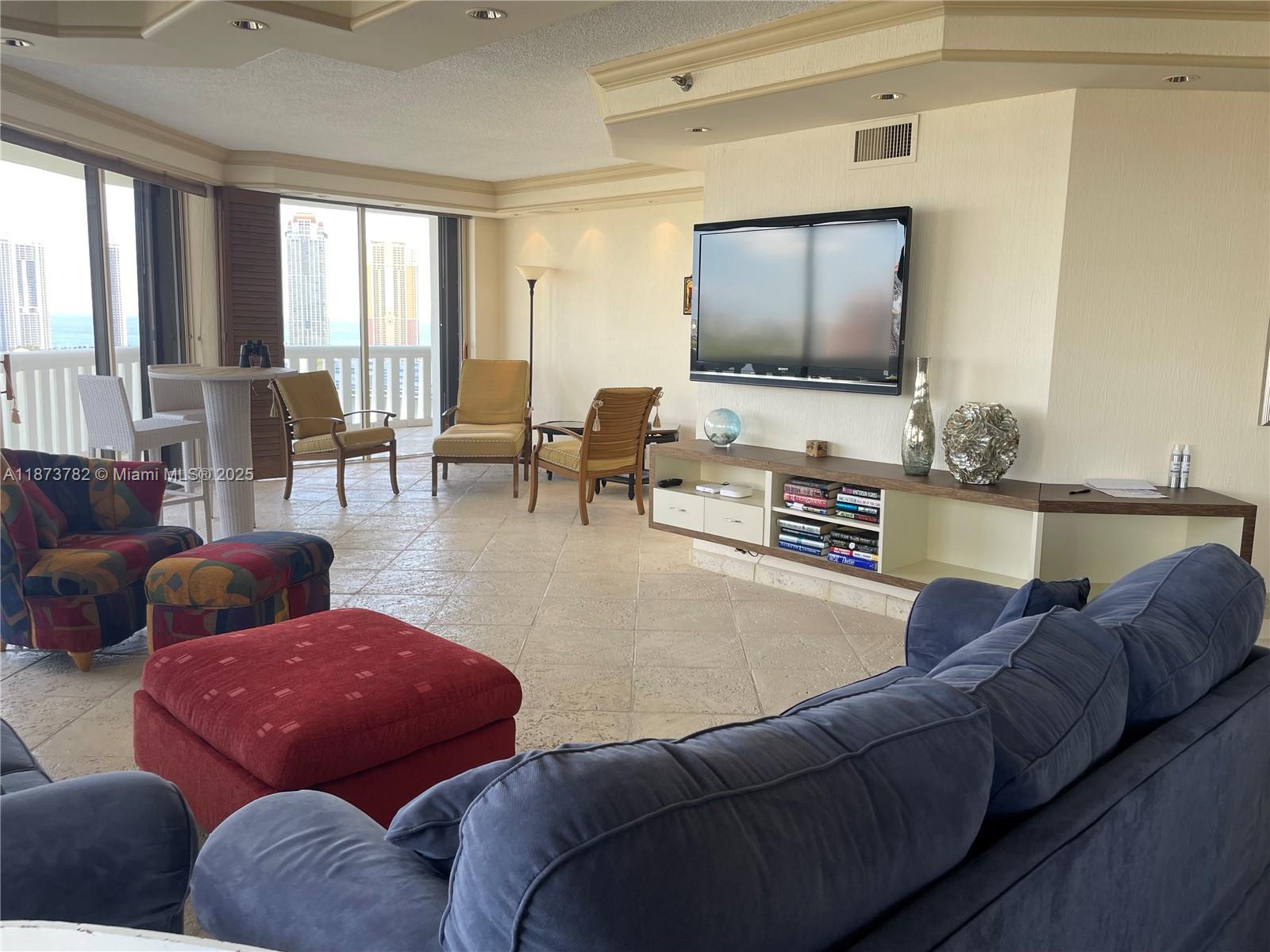 2405 2 / 3 2154 sq. ft. $ 2025-09-06 0 Photo