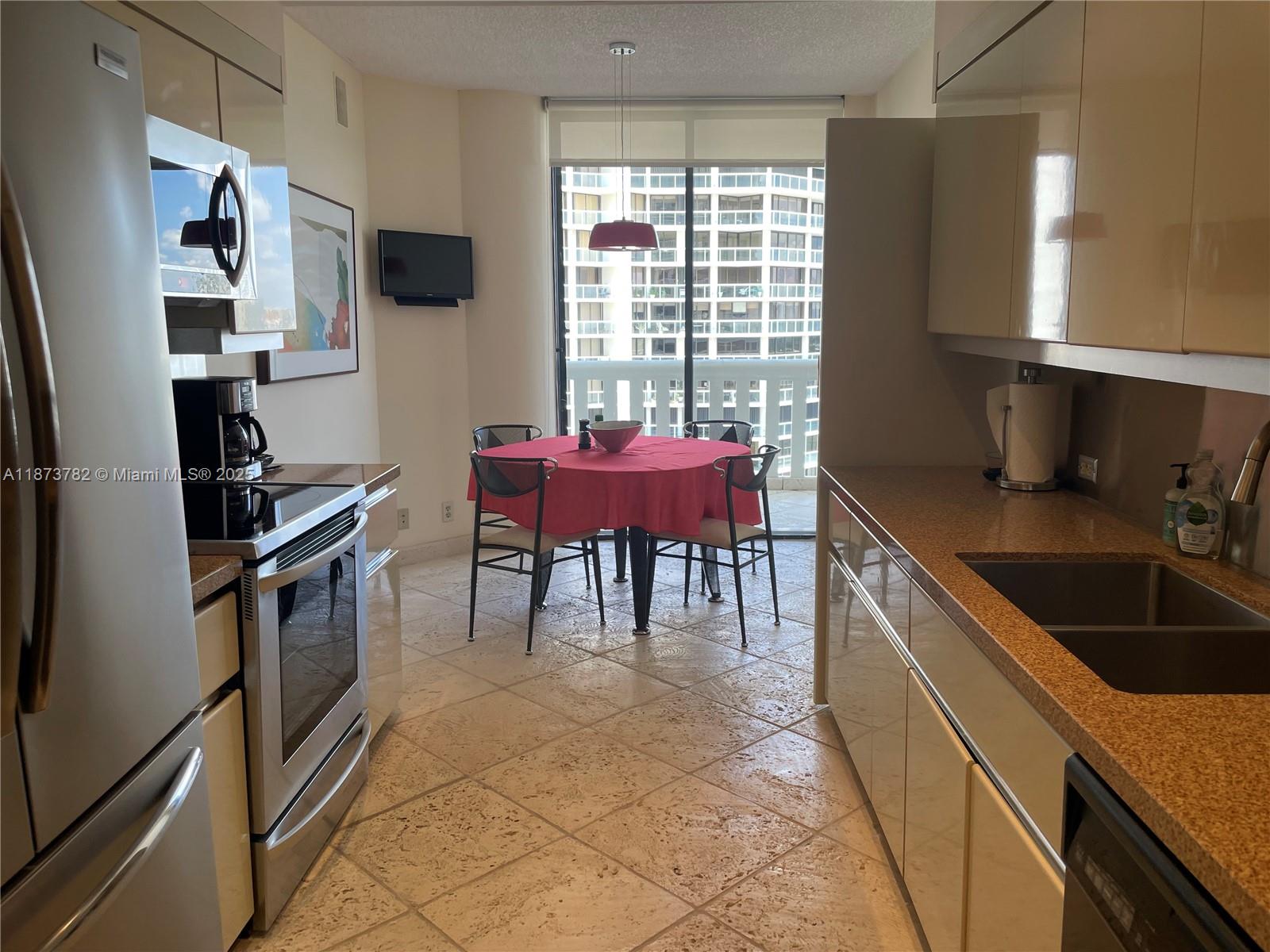 2405 2 / 3 2154 sq. ft. $ 2025-09-06 0 Photo