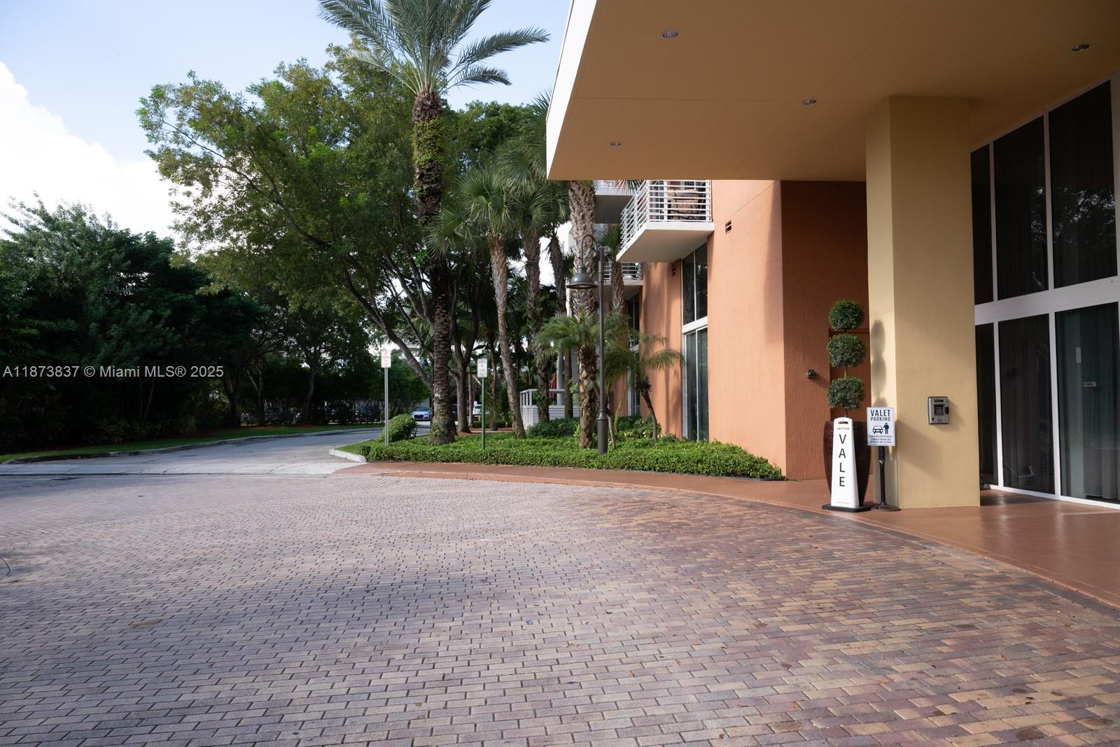 Photo of 2775 187th St  #PH24, Aventura, Florida, 33180 - 