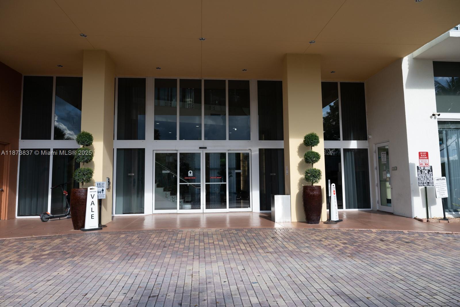 Photo of 2775 187th St  #PH24, Aventura, Florida, 33180 - 