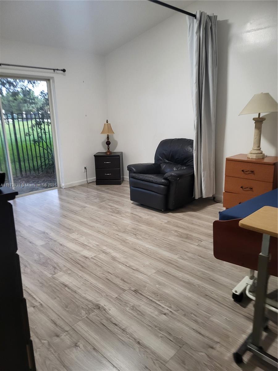 See details / sq. ft. $ 2025-09-07 0 Photo