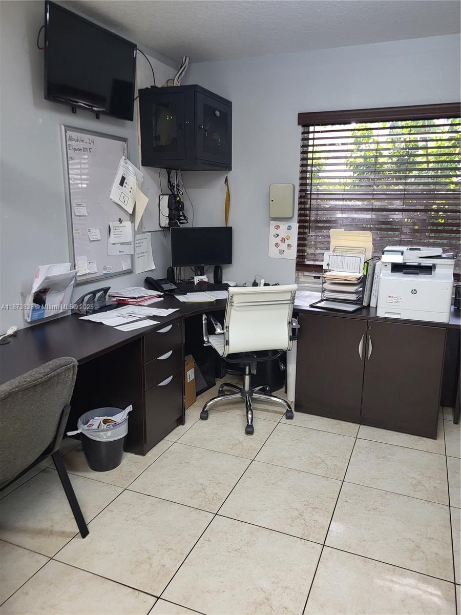 See details / sq. ft. $ 2025-09-07 0 Photo