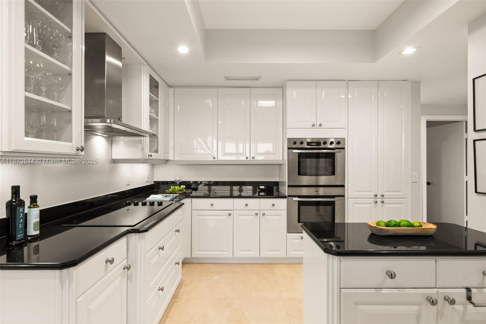 Photo of 21200 Point Pl  #1102, Aventura, Florida, 33180 - 