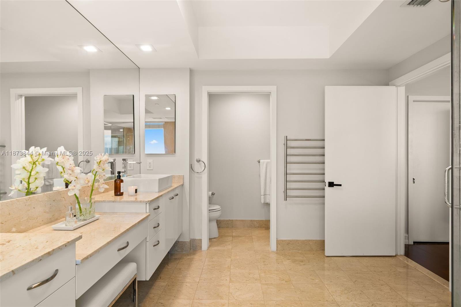 Photo of 21200 Point Pl  #1102, Aventura, Florida, 33180 - 