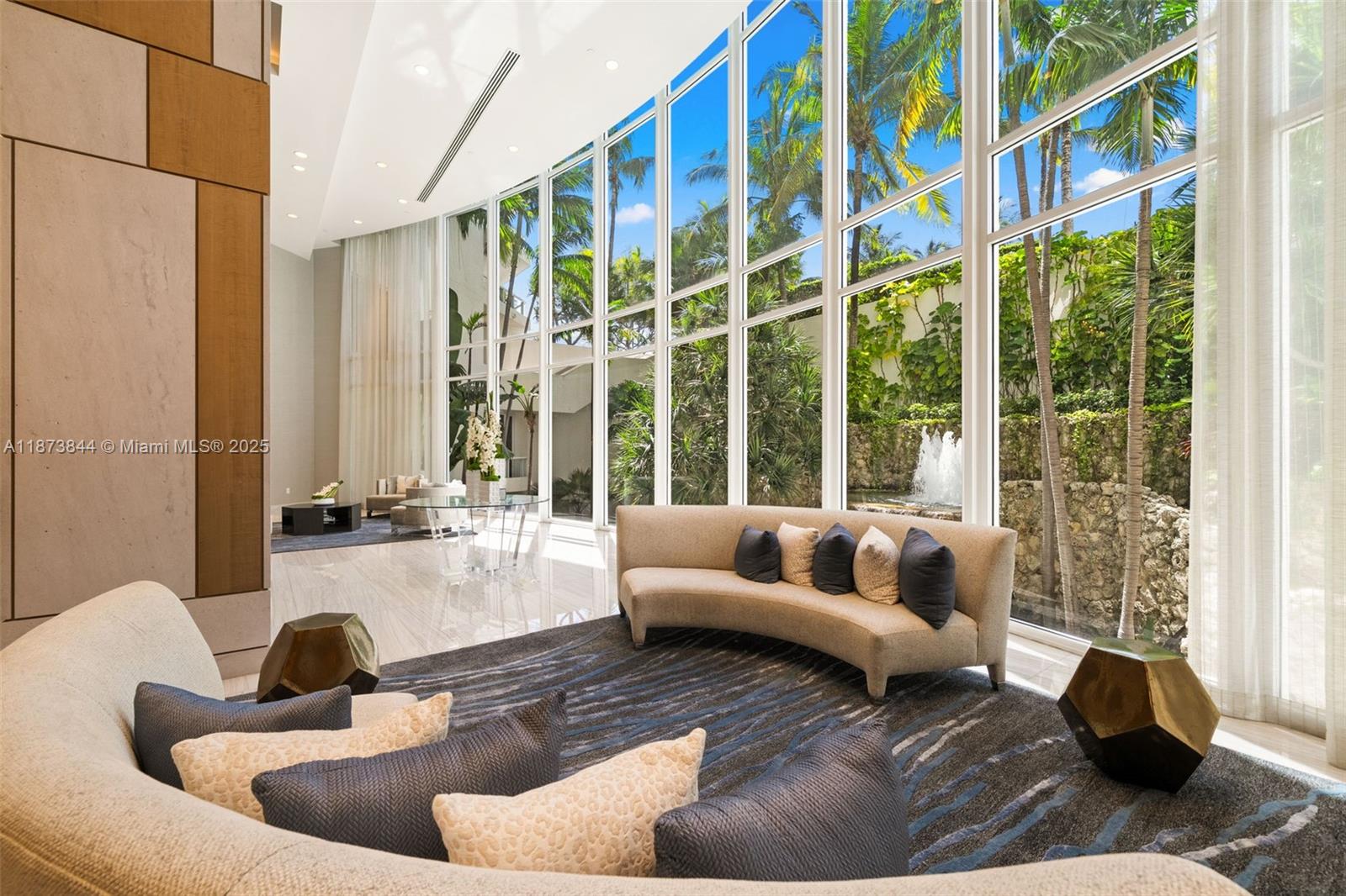 Photo of 21200 Point Pl  #1102, Aventura, Florida, 33180 - 