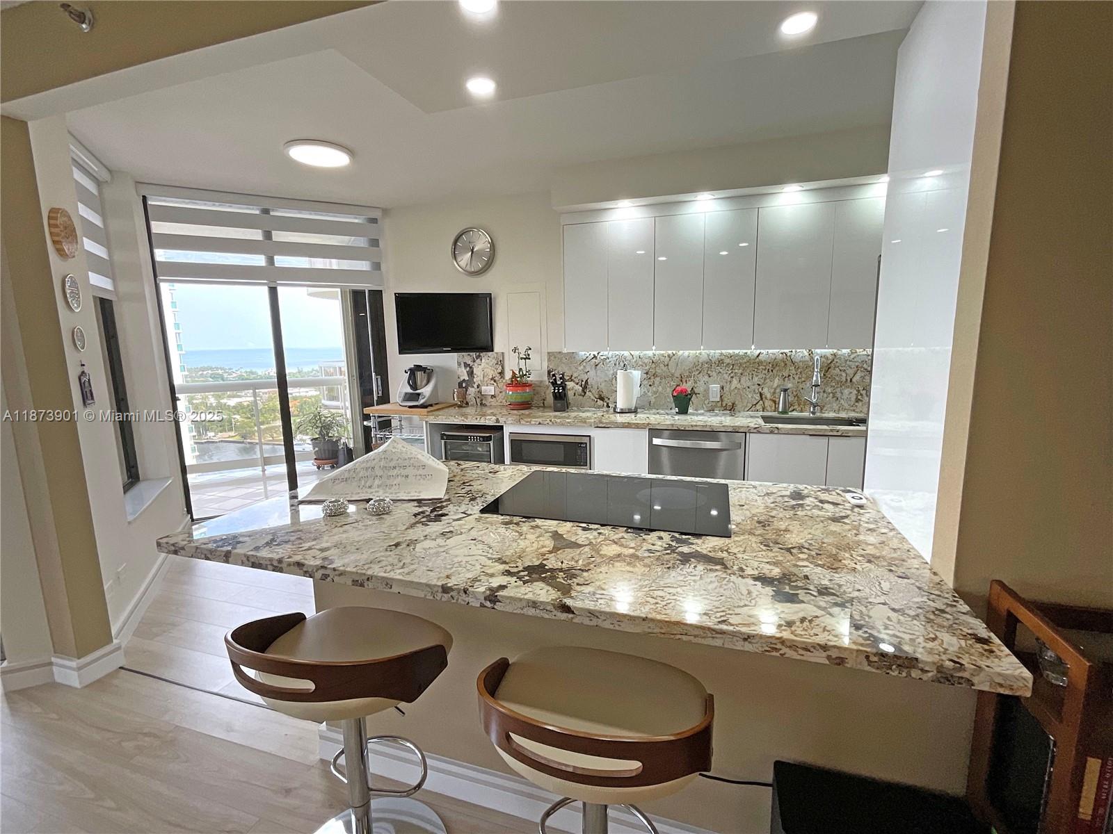 Photo of 20191 Country Club Dr  #1903, Aventura, Florida, 33180 - 