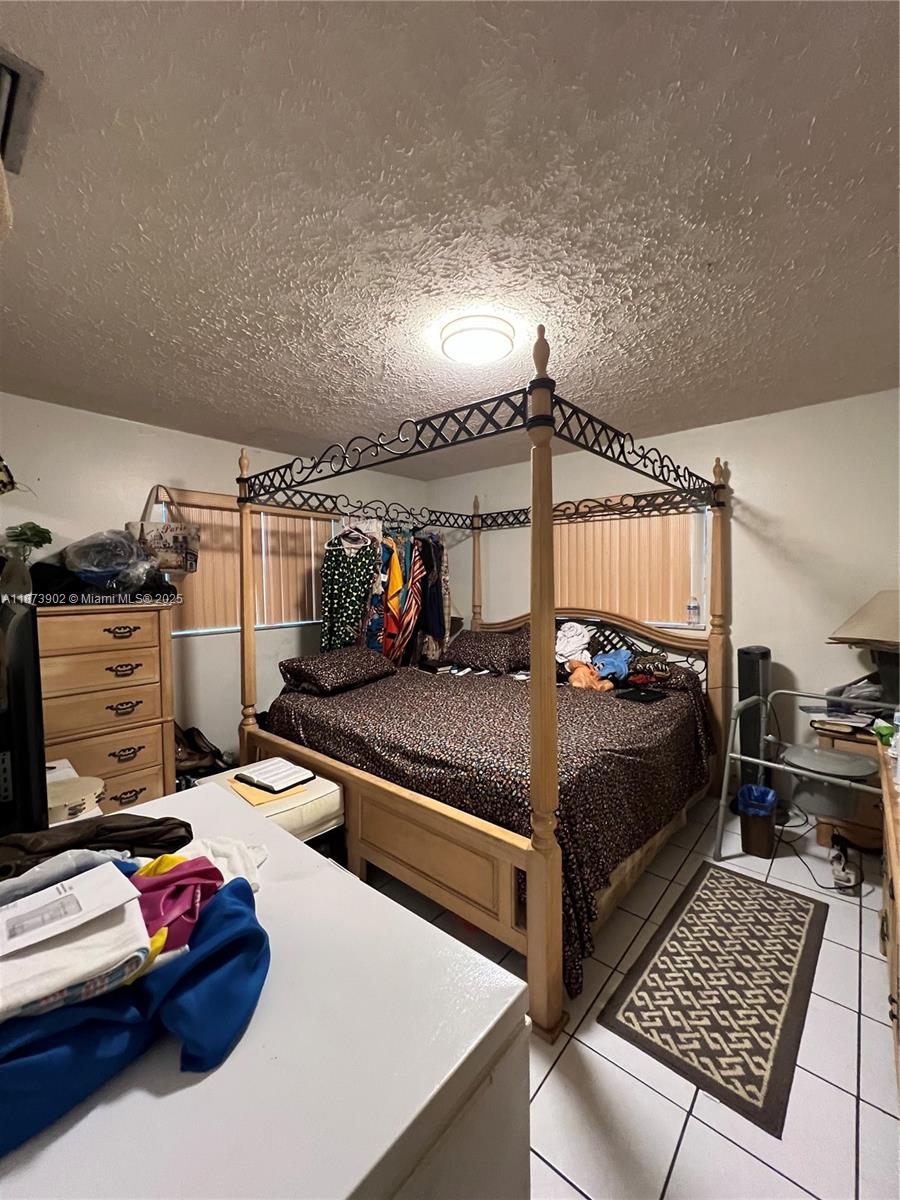 See details / 1440 sq. ft. $ 2025-09-07 0 Photo