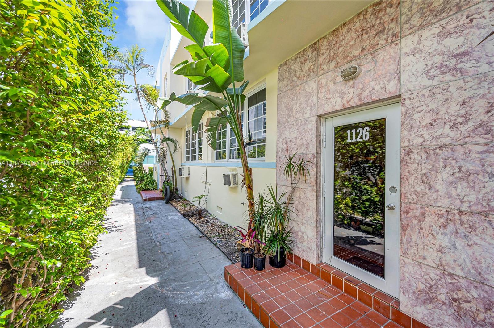   /  8140 sq. ft. $ 2025-09-07 0 Photo
