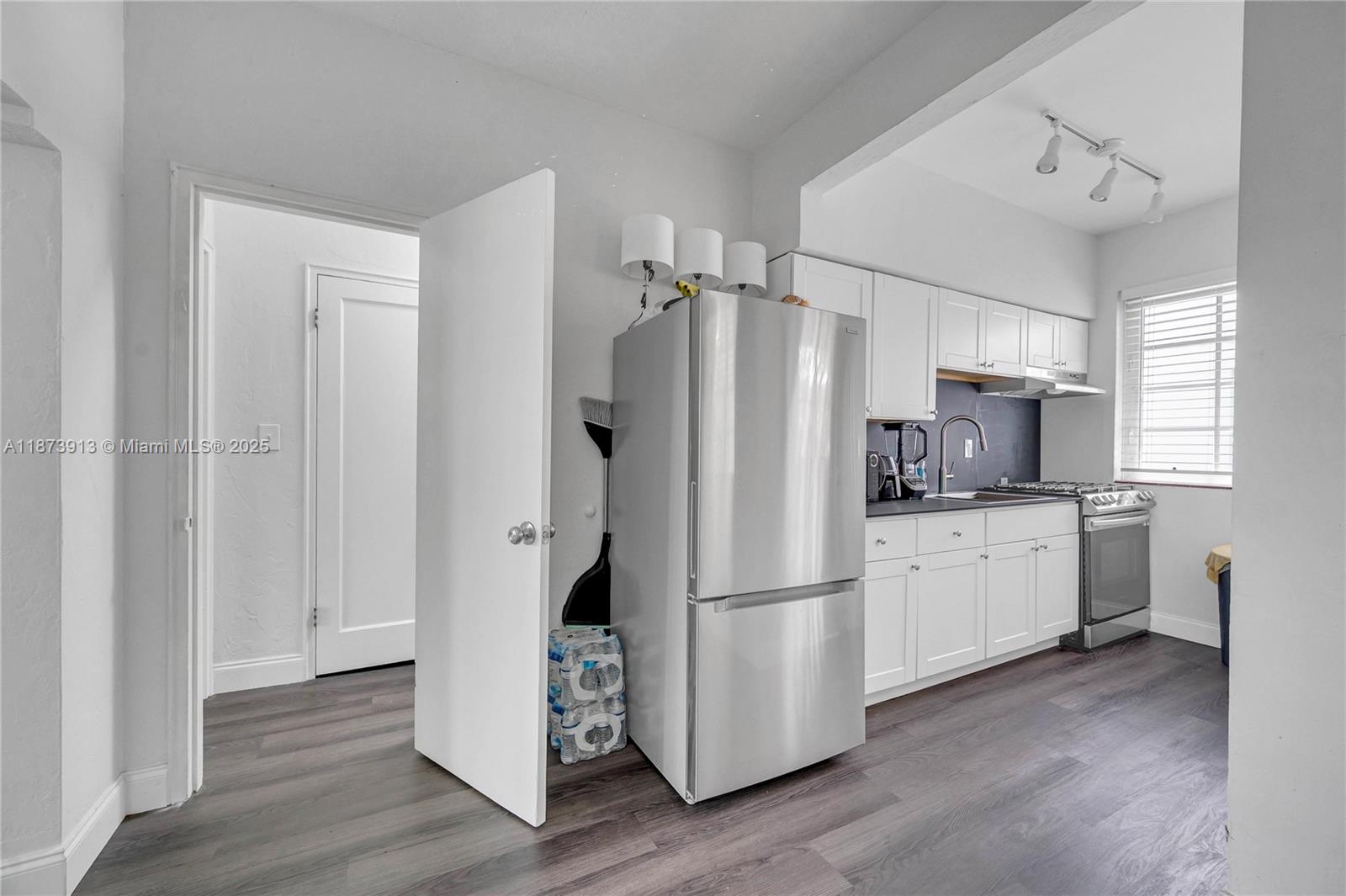   /  8140 sq. ft. $ 2025-09-07 0 Photo
