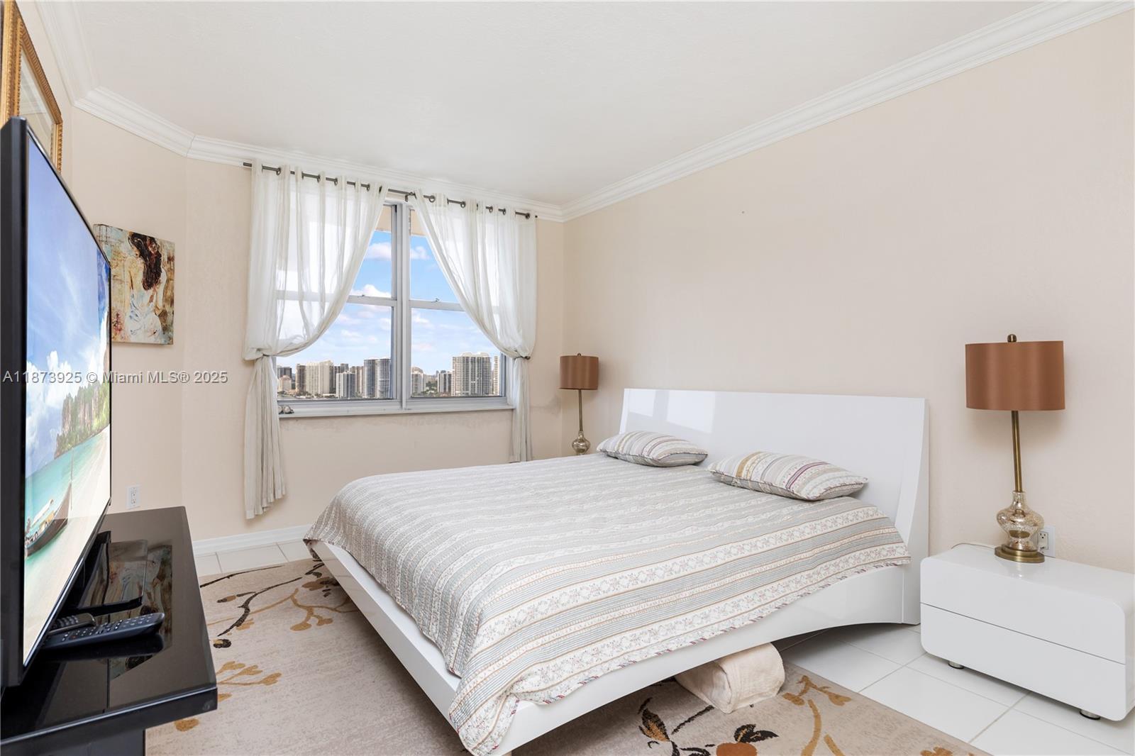 See details 22L 1 / 2 870 sq. ft. $ 2025-09-07 0 Photo