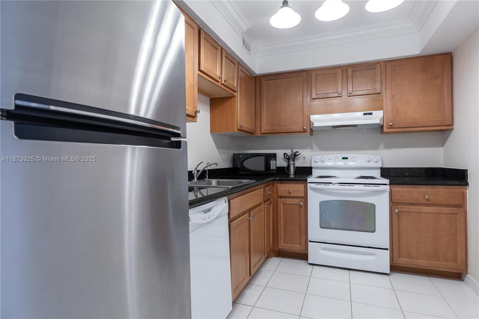 See details 22L 1 / 2 870 sq. ft. $ 2025-09-07 0 Photo