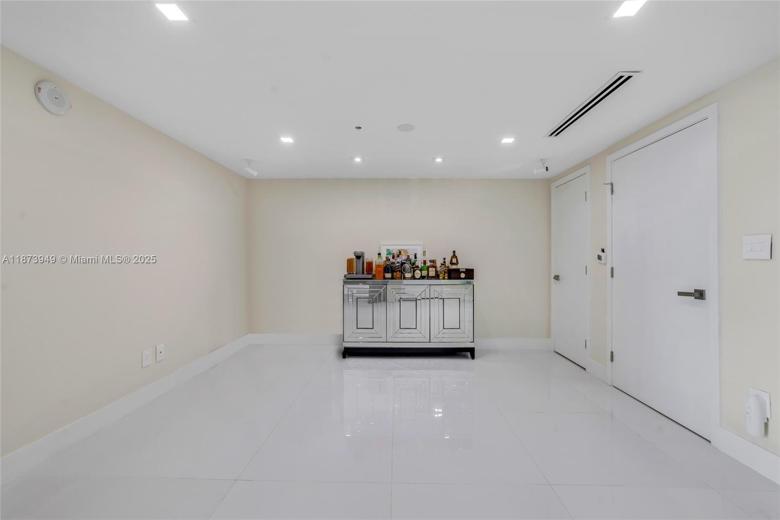 Photo of 400 Sunny Isles Blvd  #1603, Sunny Isles Beach, Florida, 33160 - 