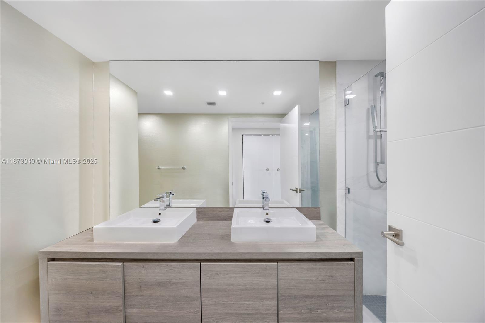 Photo of 400 Sunny Isles Blvd  #1603, Sunny Isles Beach, Florida, 33160 - 