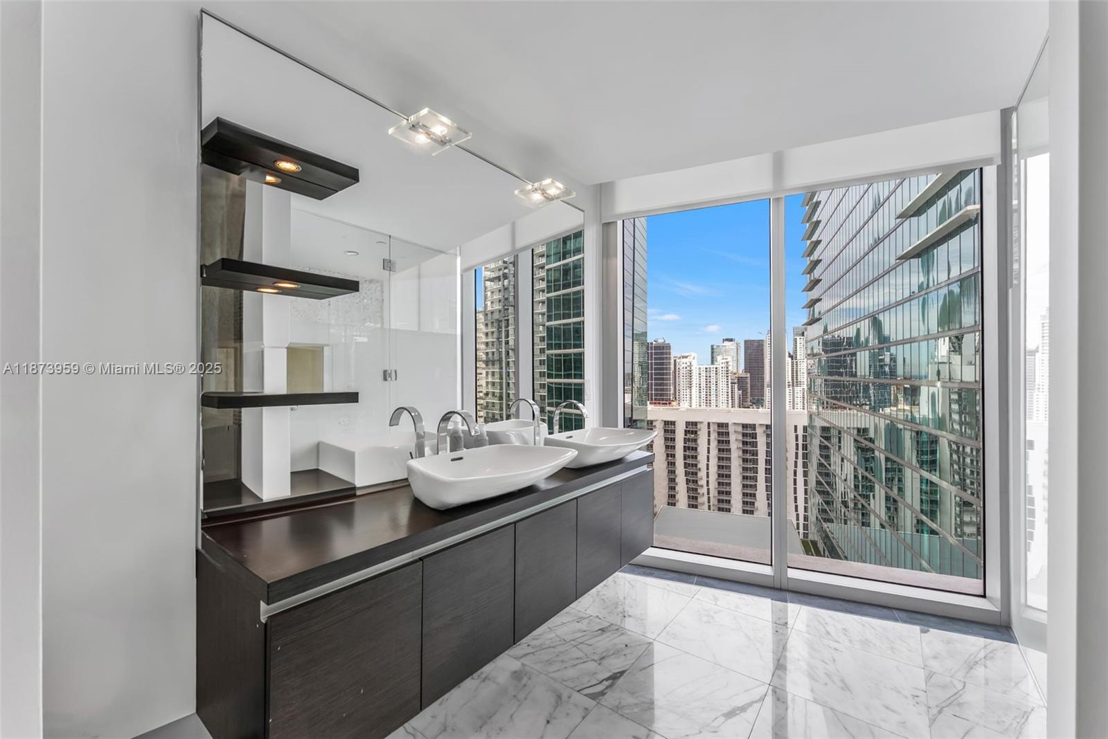 See details 3601 2 / 3 1539 sq. ft. $ 2025-09-07 0 Photo