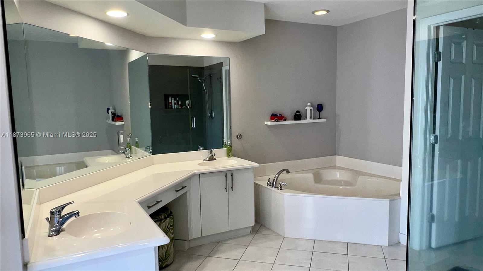Photo of 3167 210th St  (3167), Aventura, Florida, 33180 - 