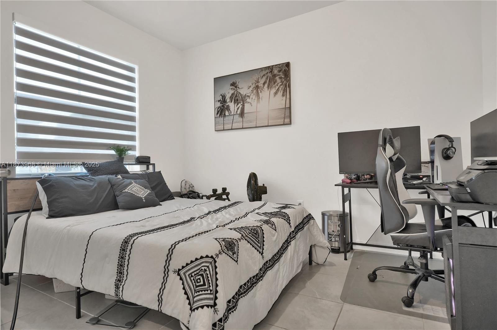 Ver detalles 16312 3 / 3 1328 sq. ft. $ 2025-09-07 0 foto