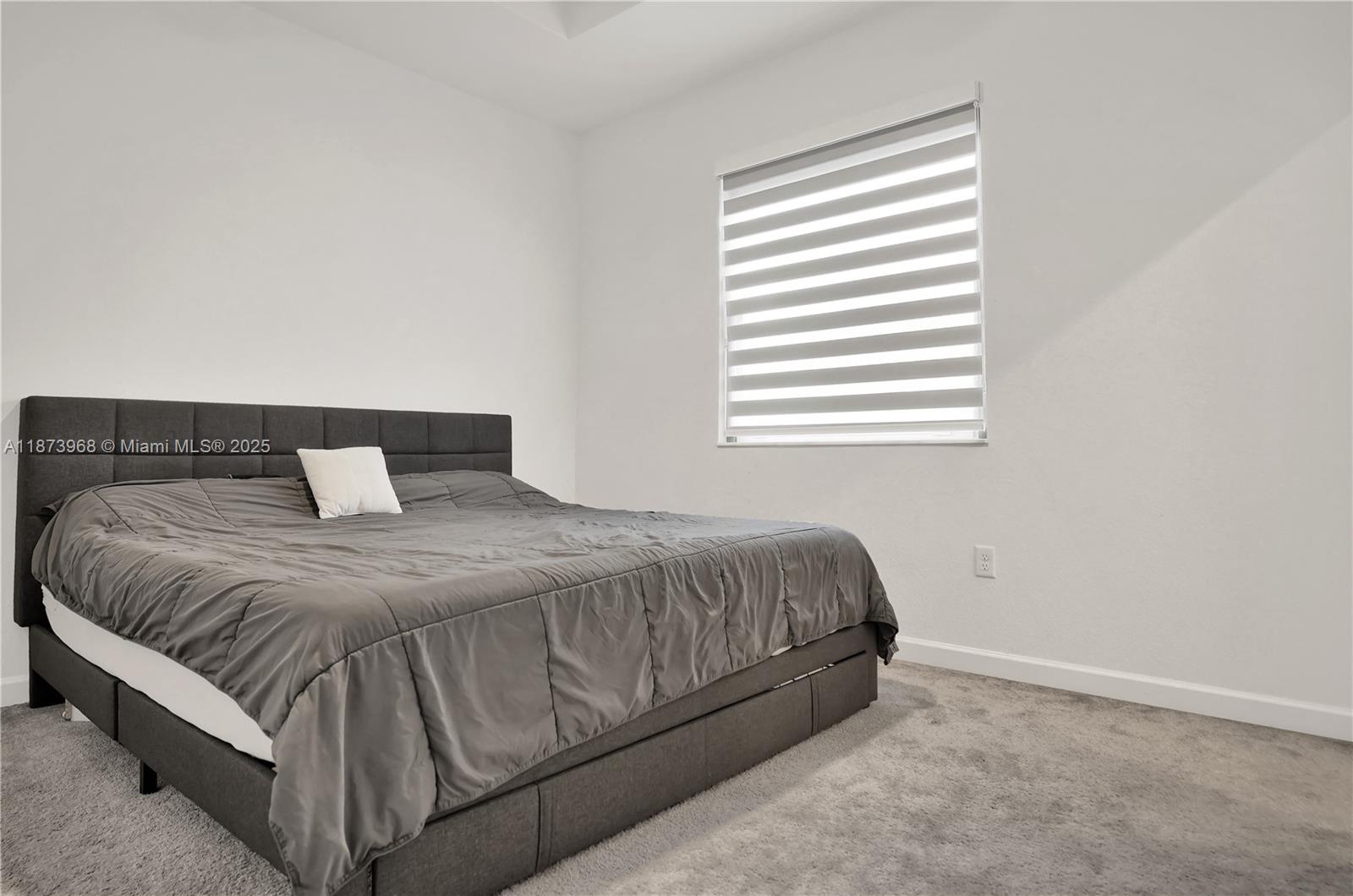 Ver detalles 16312 3 / 3 1328 sq. ft. $ 2025-09-07 0 foto