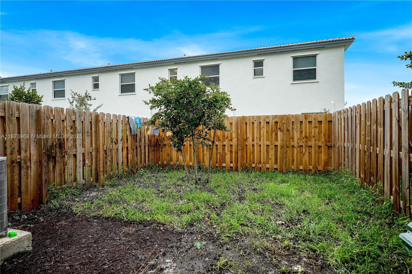 Ver detalles 16312 3 / 3 1328 sq. ft. $ 2025-09-07 0 foto