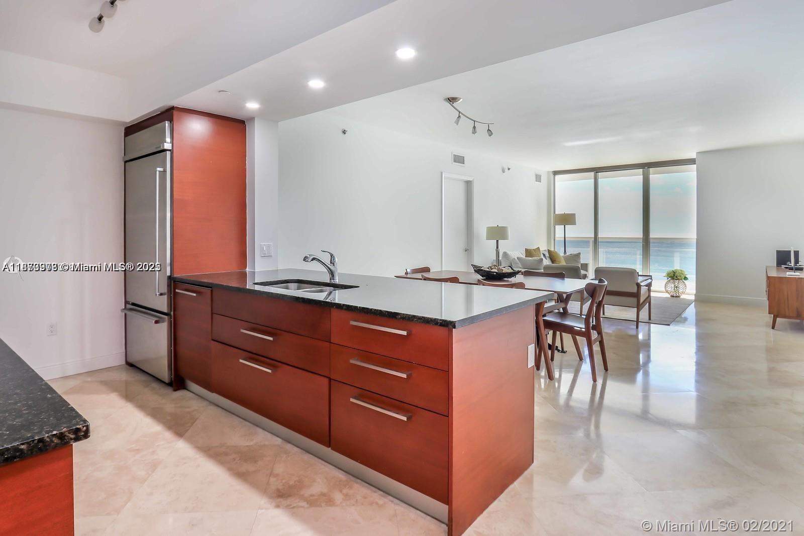 Ver detalles 3704 3 / 3 1675 sq. ft. $ 2025-09-07 0 foto