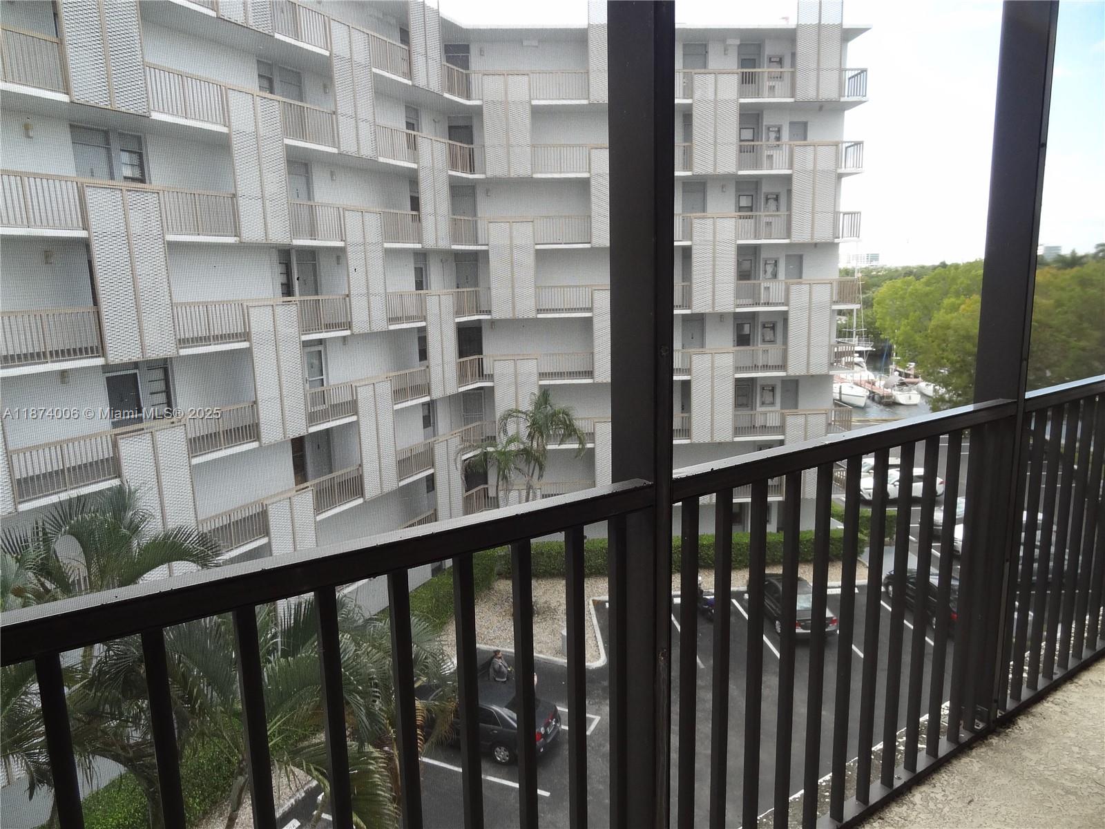 Photo of 3401 Country Club Dr  #EI506, Aventura, Florida, 33180 - 