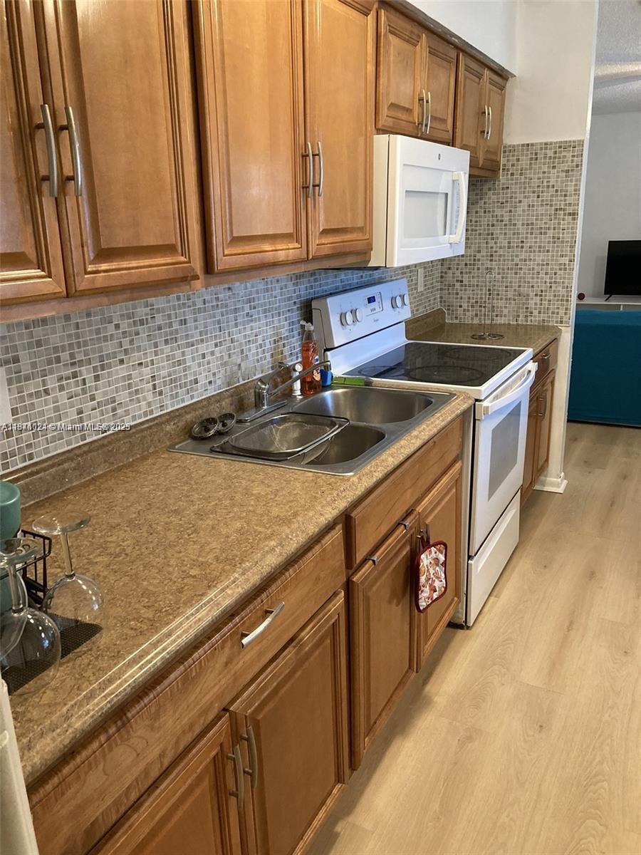 See details / 1674 sq. ft. $ 2025-09-07 0 Photo