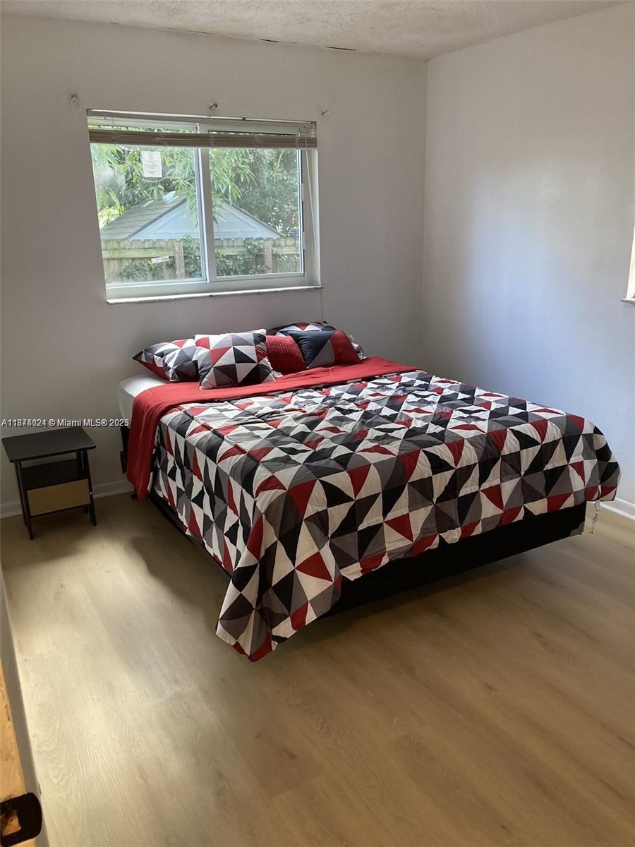 See details / 1674 sq. ft. $ 2025-09-07 0 Photo