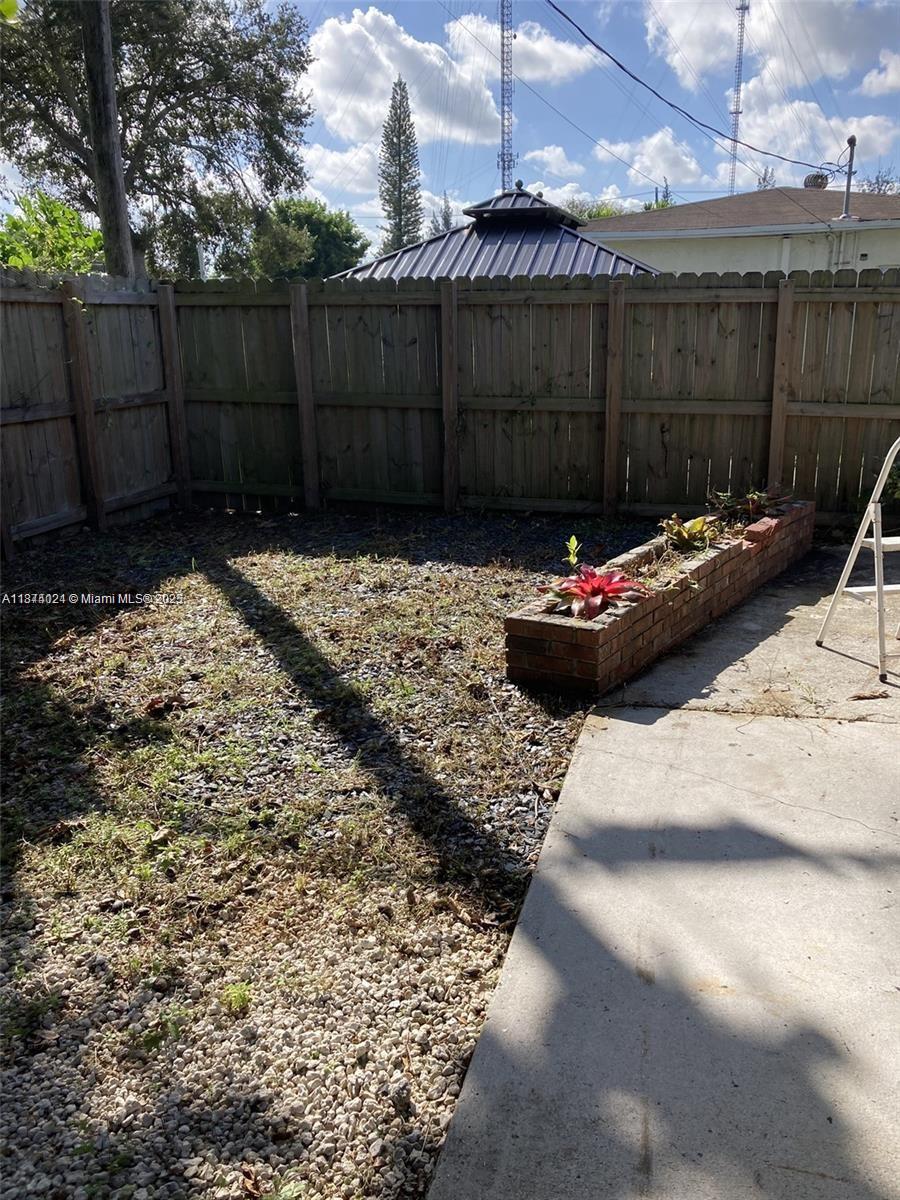 See details / 1674 sq. ft. $ 2025-09-07 0 Photo