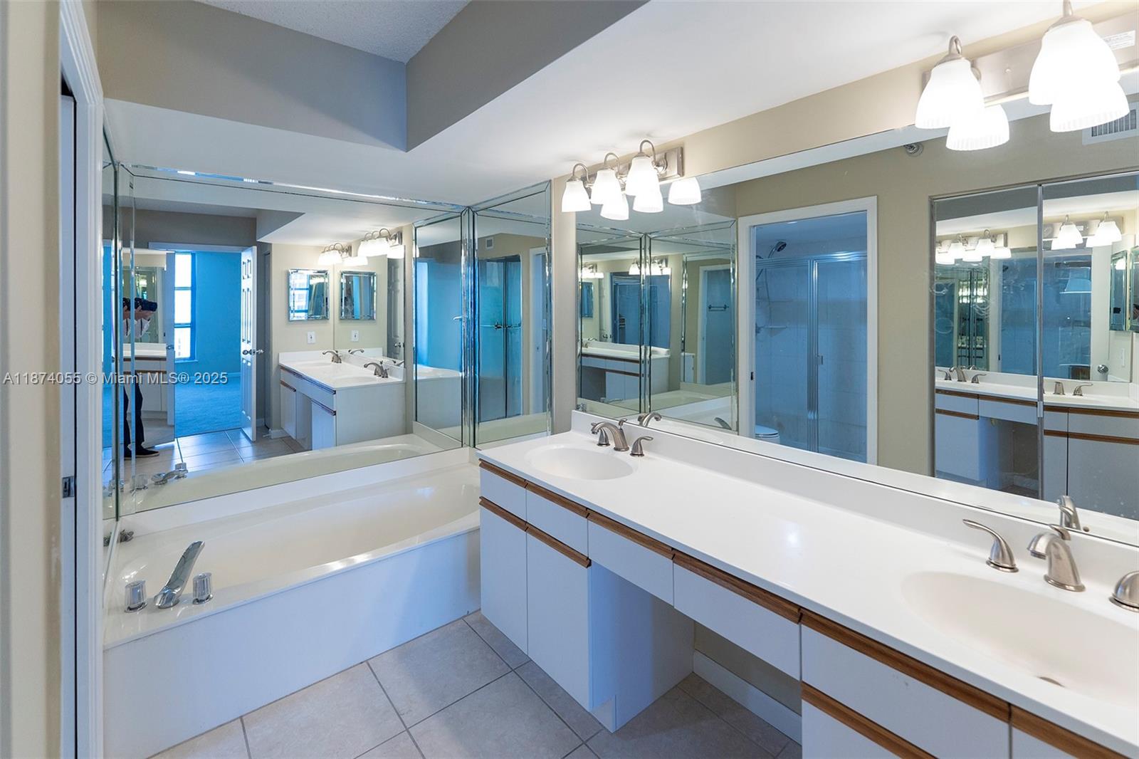 Photo of 3530 Mystic Pointe Dr  #2207, Aventura, Florida, 33180 - 