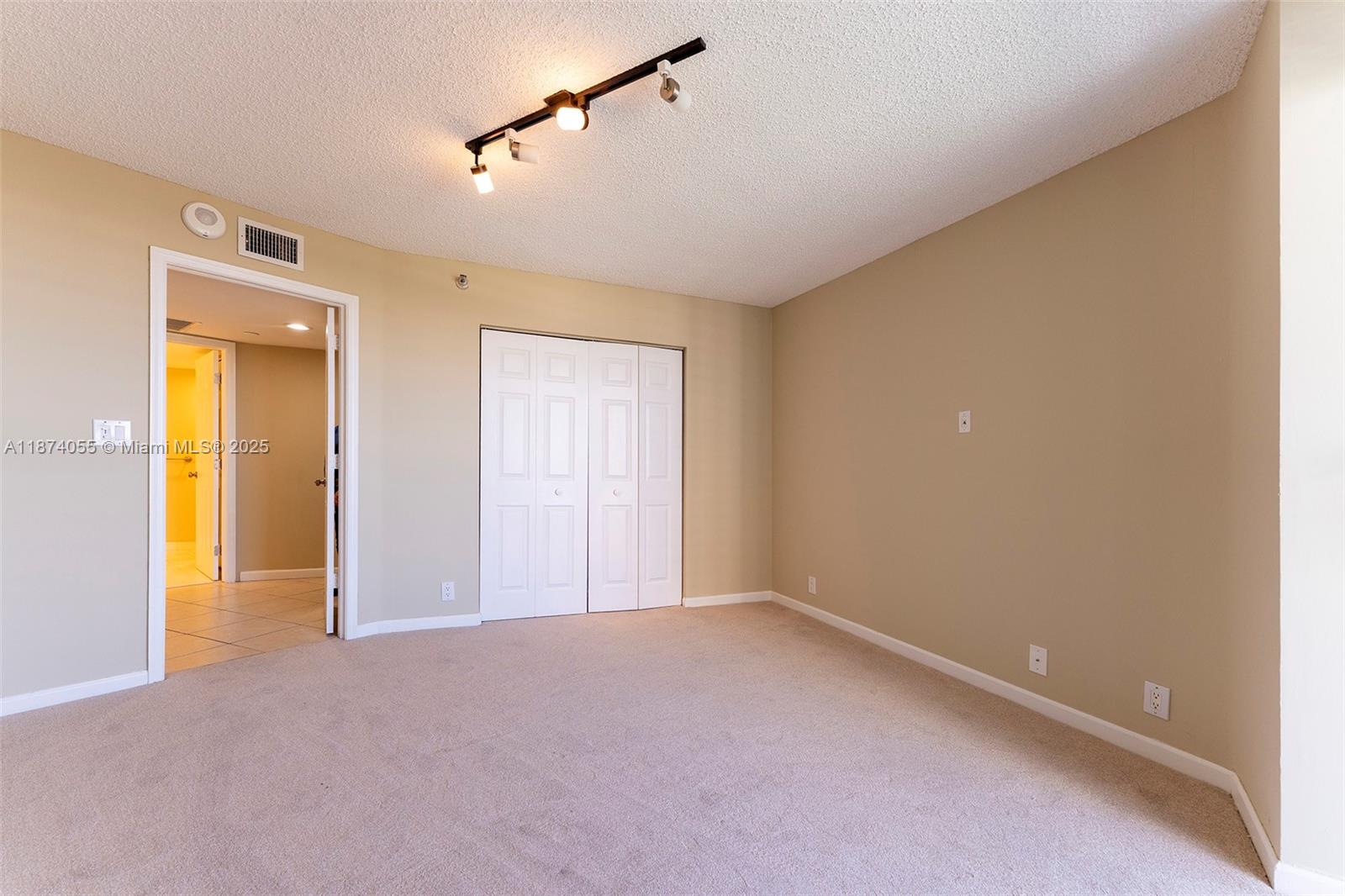 Photo of 3530 Mystic Pointe Dr  #2207, Aventura, Florida, 33180 - 