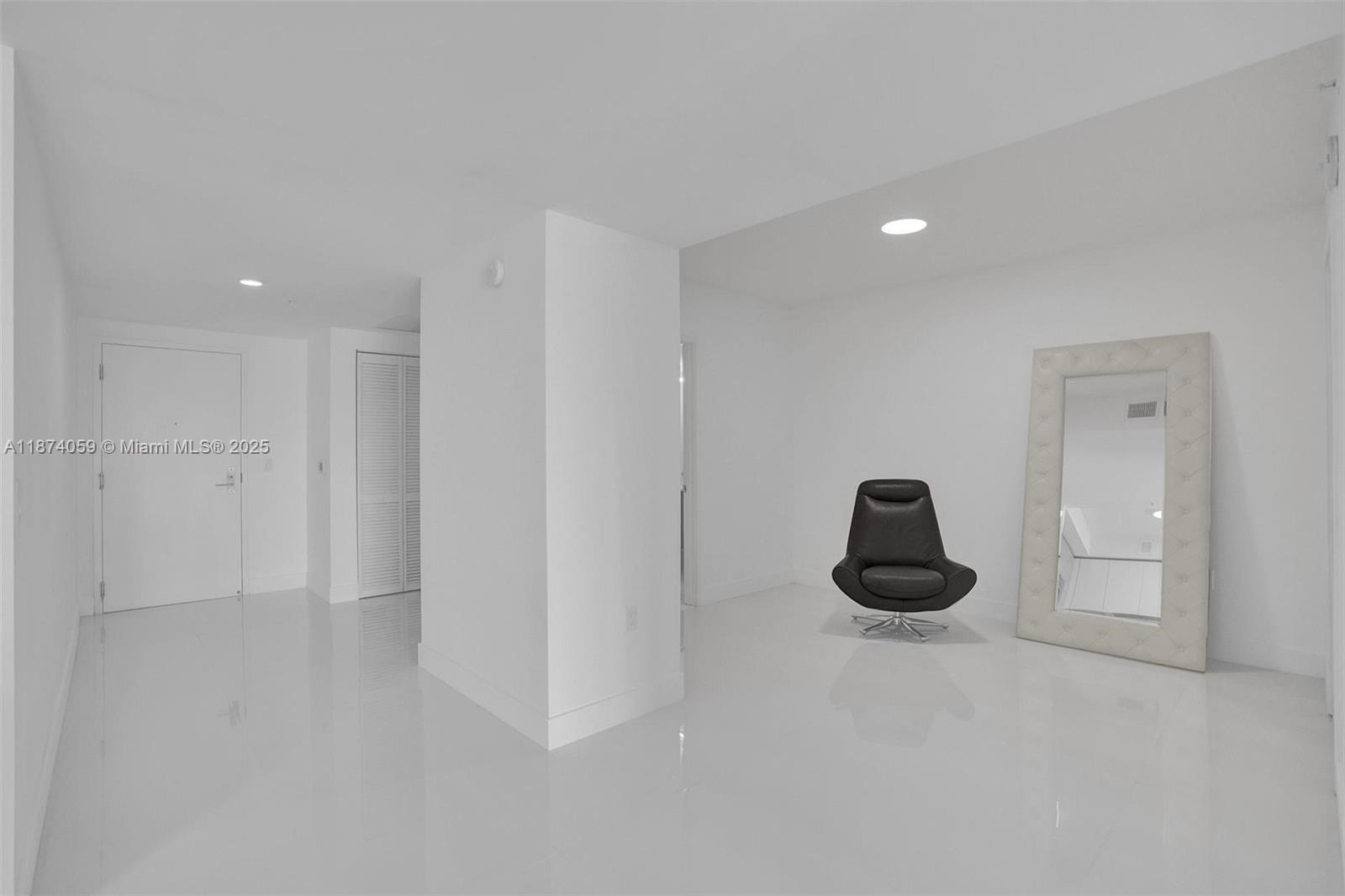 5-805 2 / 3 1541 sq. ft. $ 2025-09-07 0 Photo