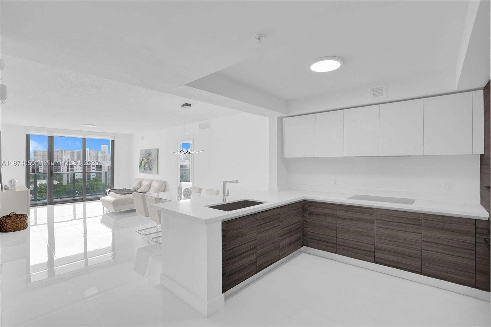 5-805 2 / 3 1541 sq. ft. $ 2025-09-07 0 Photo