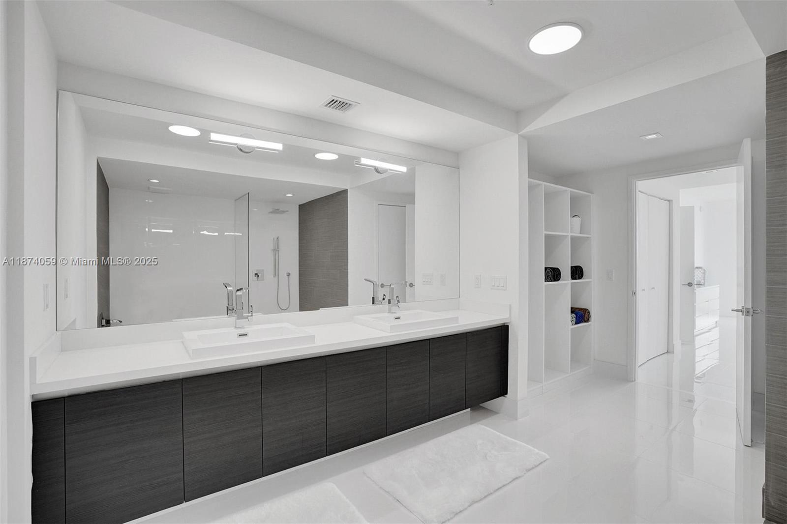 5-805 2 / 3 1541 sq. ft. $ 2025-09-07 0 Photo