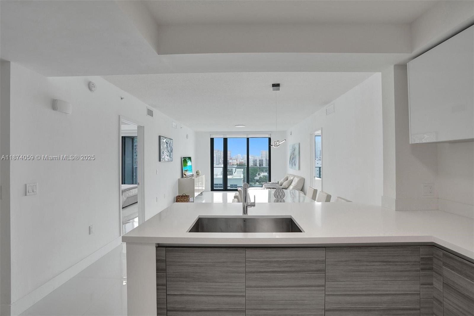 5-805 2 / 3 1541 sq. ft. $ 2025-09-07 0 Photo