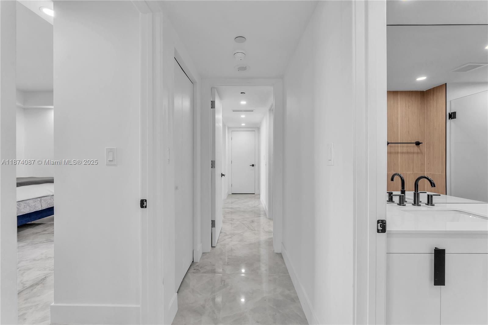 Photo of 19355 Turnberry Way  #14D, Aventura, Florida, 33180 - 