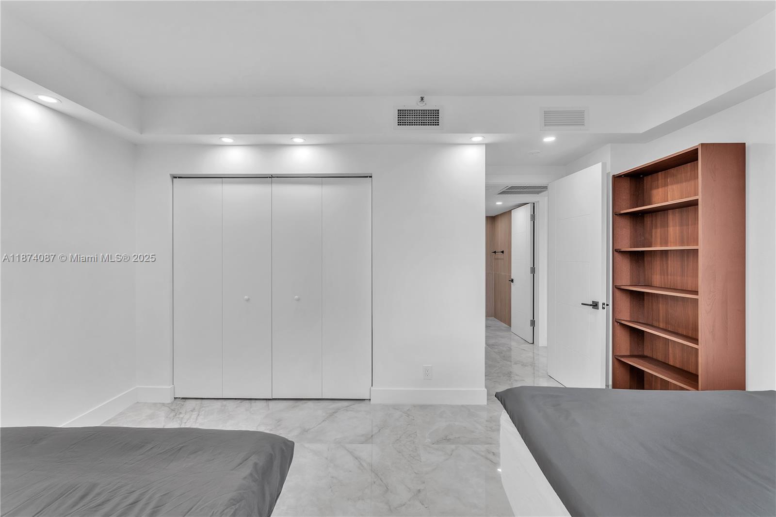 Photo of 19355 Turnberry Way  #14D, Aventura, Florida, 33180 - 