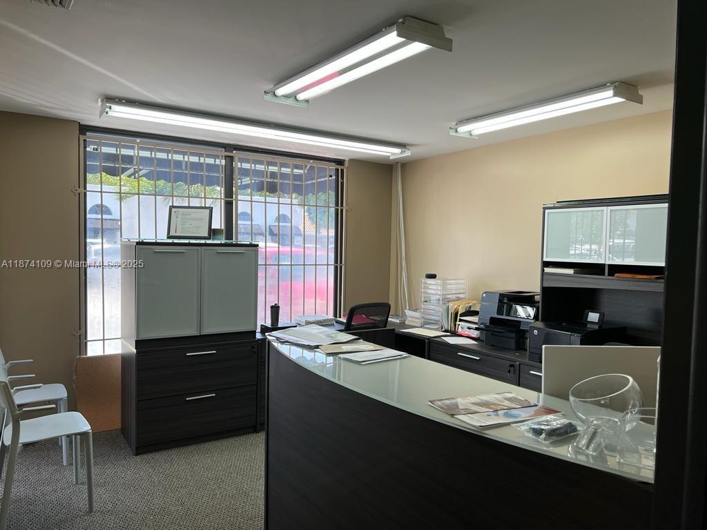 See details 35H / sq. ft. $ 2025-09-08 0 Photo