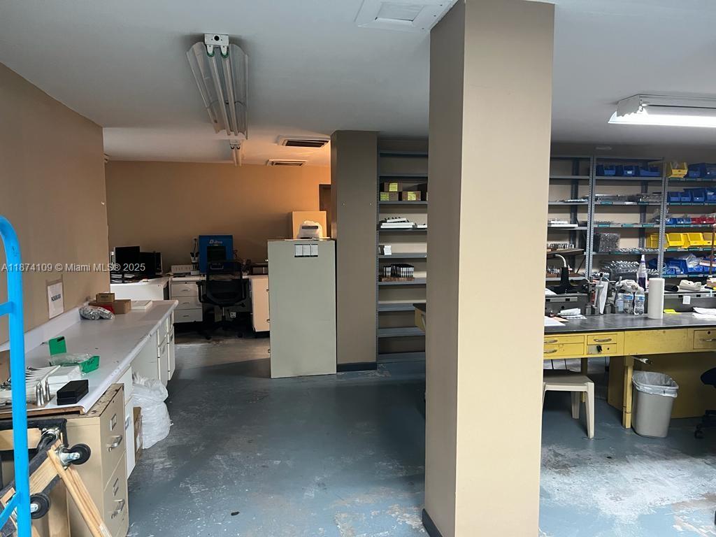 See details 35H / sq. ft. $ 2025-09-08 0 Photo