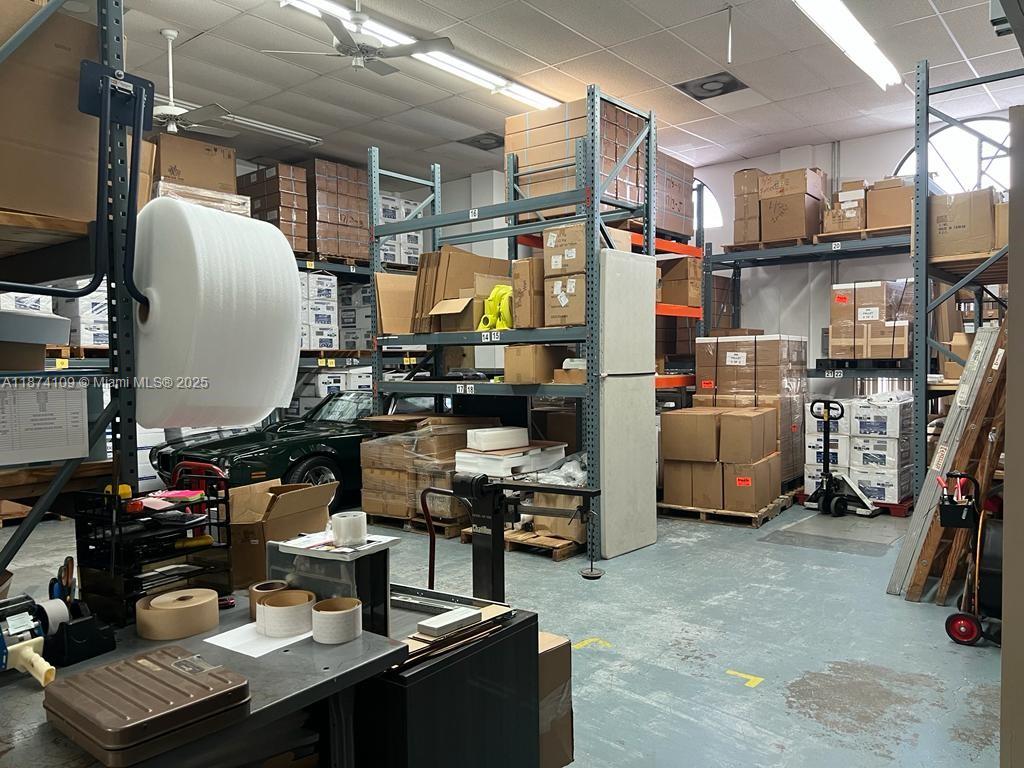 See details 35H / sq. ft. $ 2025-09-08 0 Photo