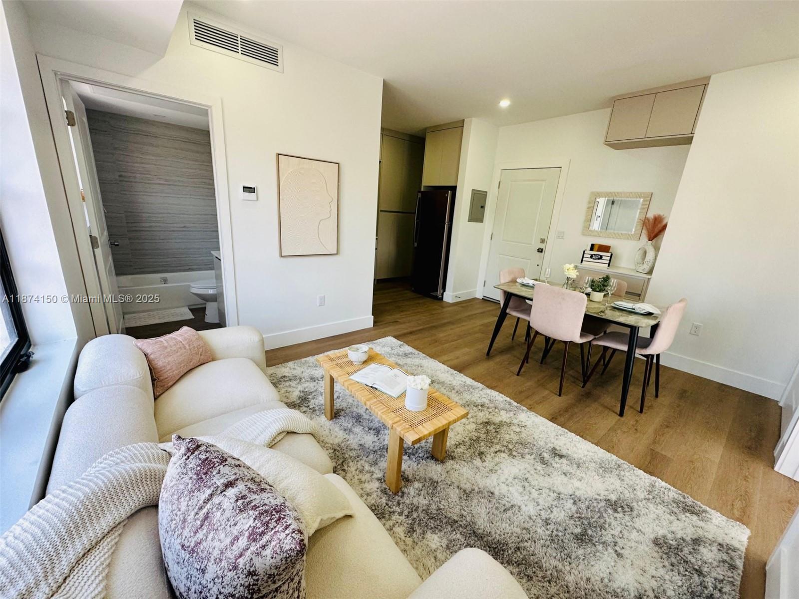 Ver detalles / sq. ft. $ 2025-09-08 0 foto