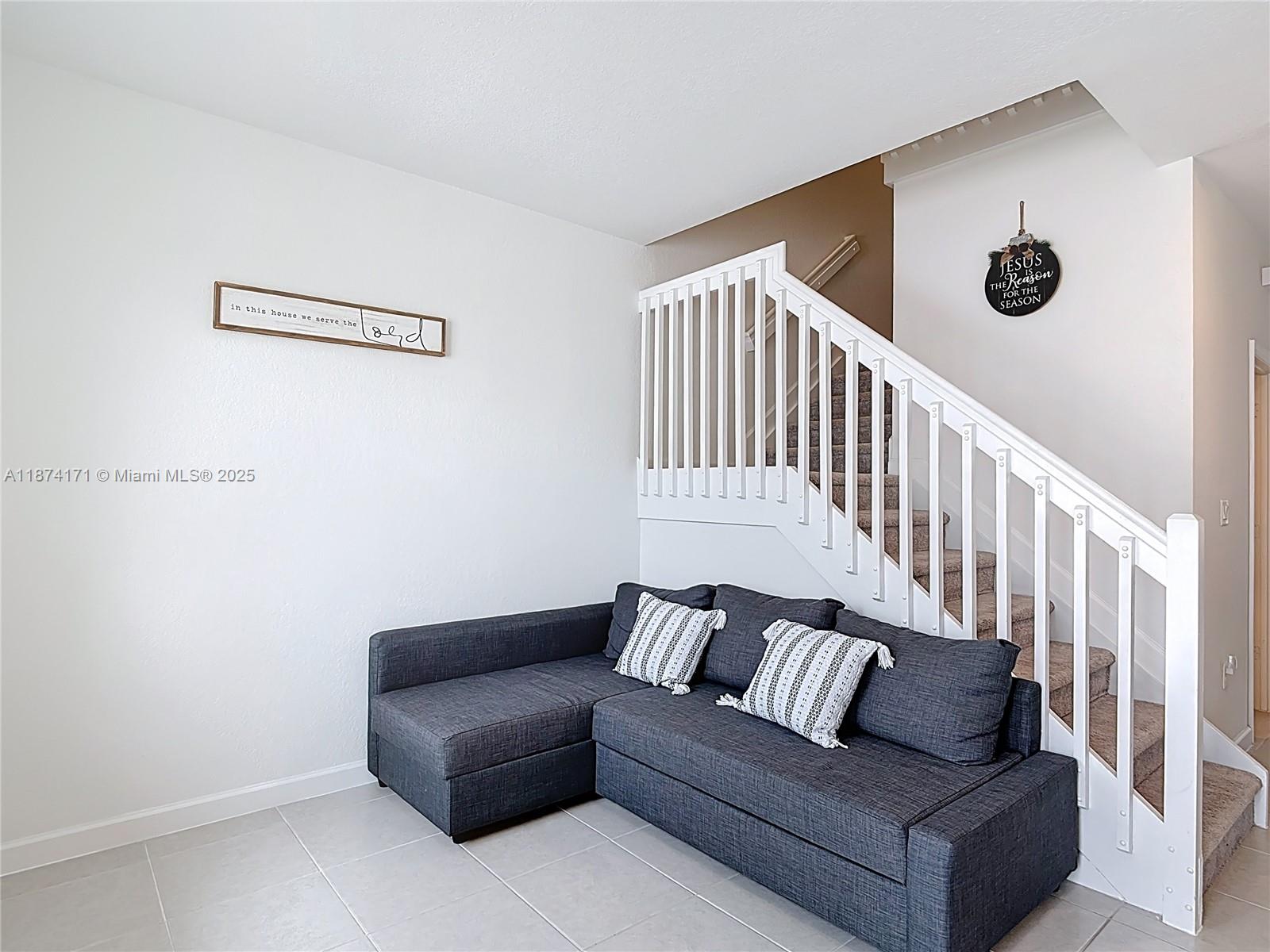 See details 716 3 / 3 1642 sq. ft. $ 2026-02-12 0 Photo