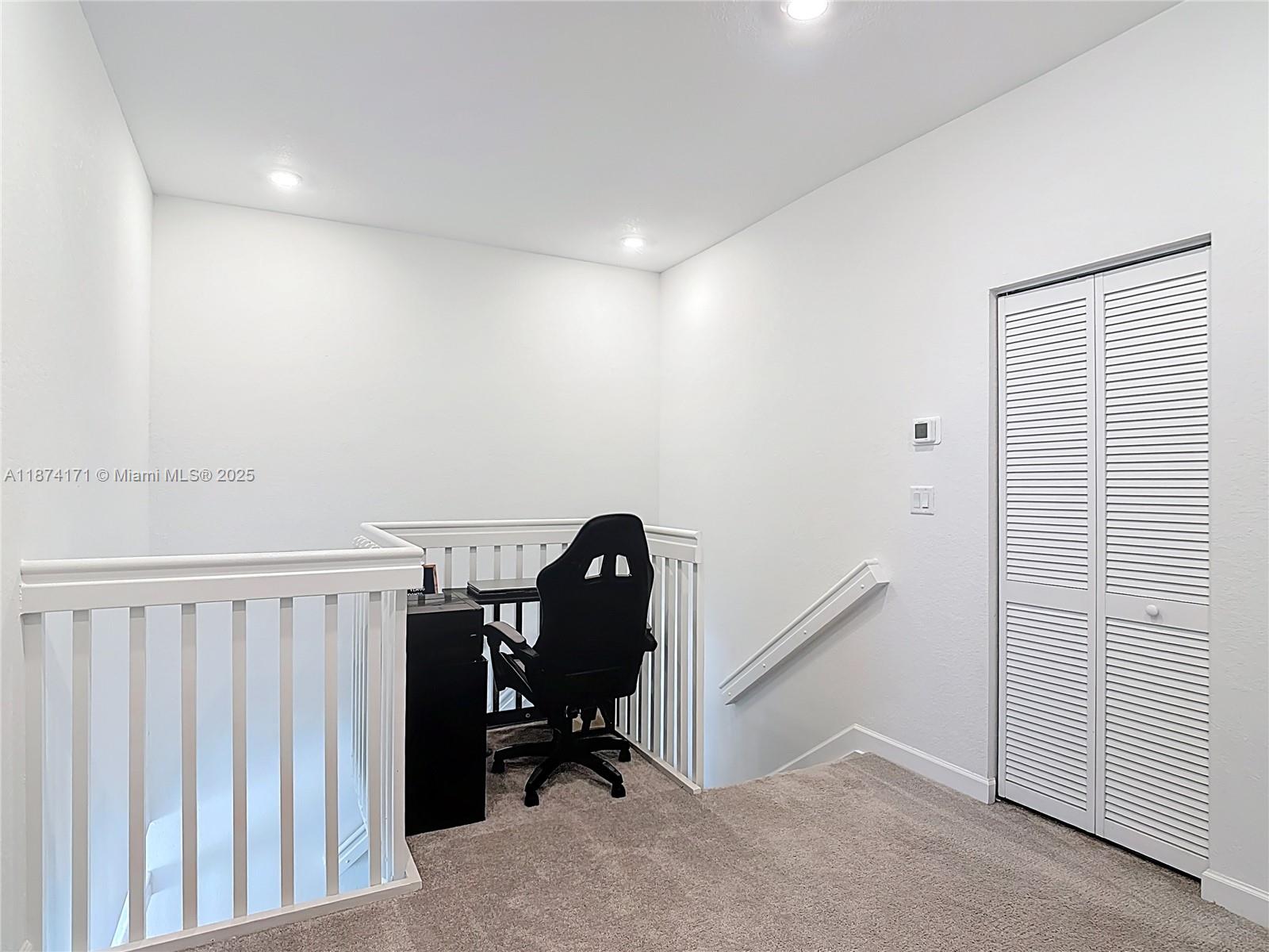 See details 716 3 / 3 1642 sq. ft. $ 2026-02-12 0 Photo