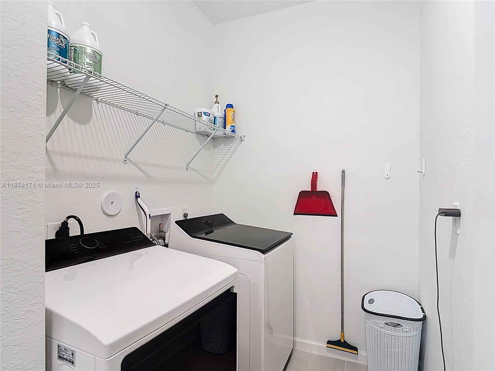 See details 716 3 / 3 1642 sq. ft. $ 2026-02-12 0 Photo