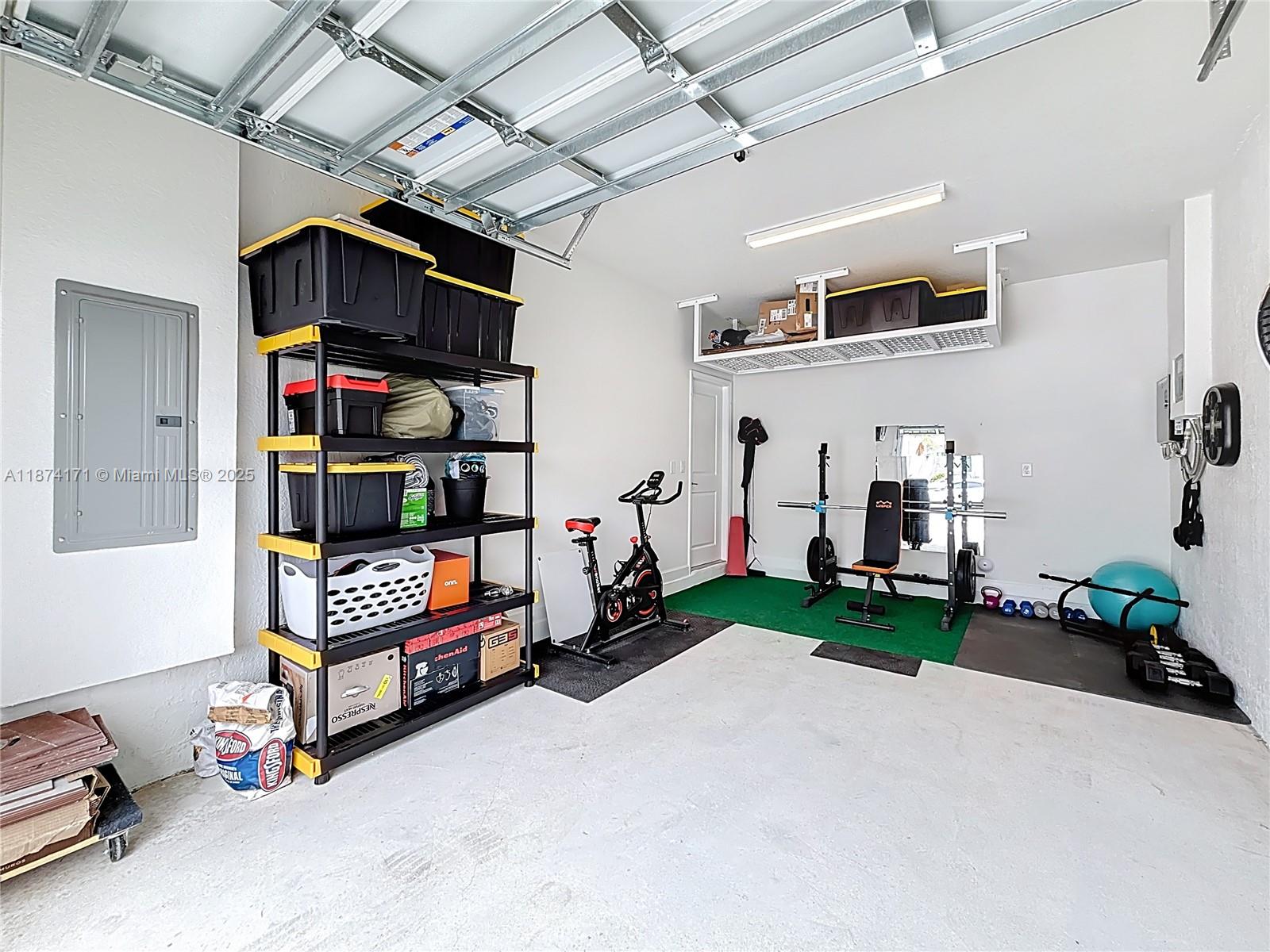 See details 716 3 / 3 1642 sq. ft. $ 2026-02-12 0 Photo