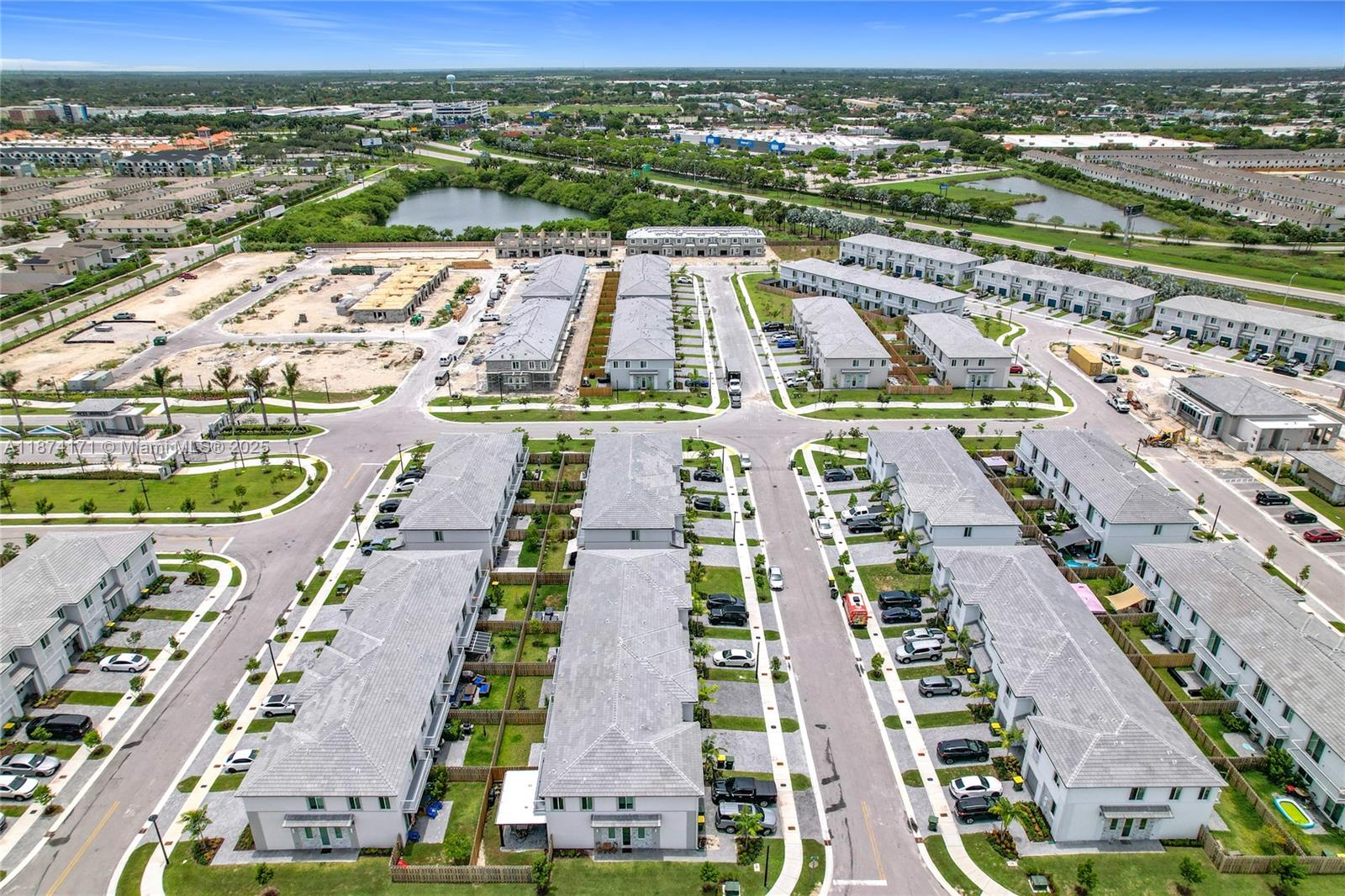 See details 716 3 / 3 1642 sq. ft. $ 2026-02-12 0 Photo