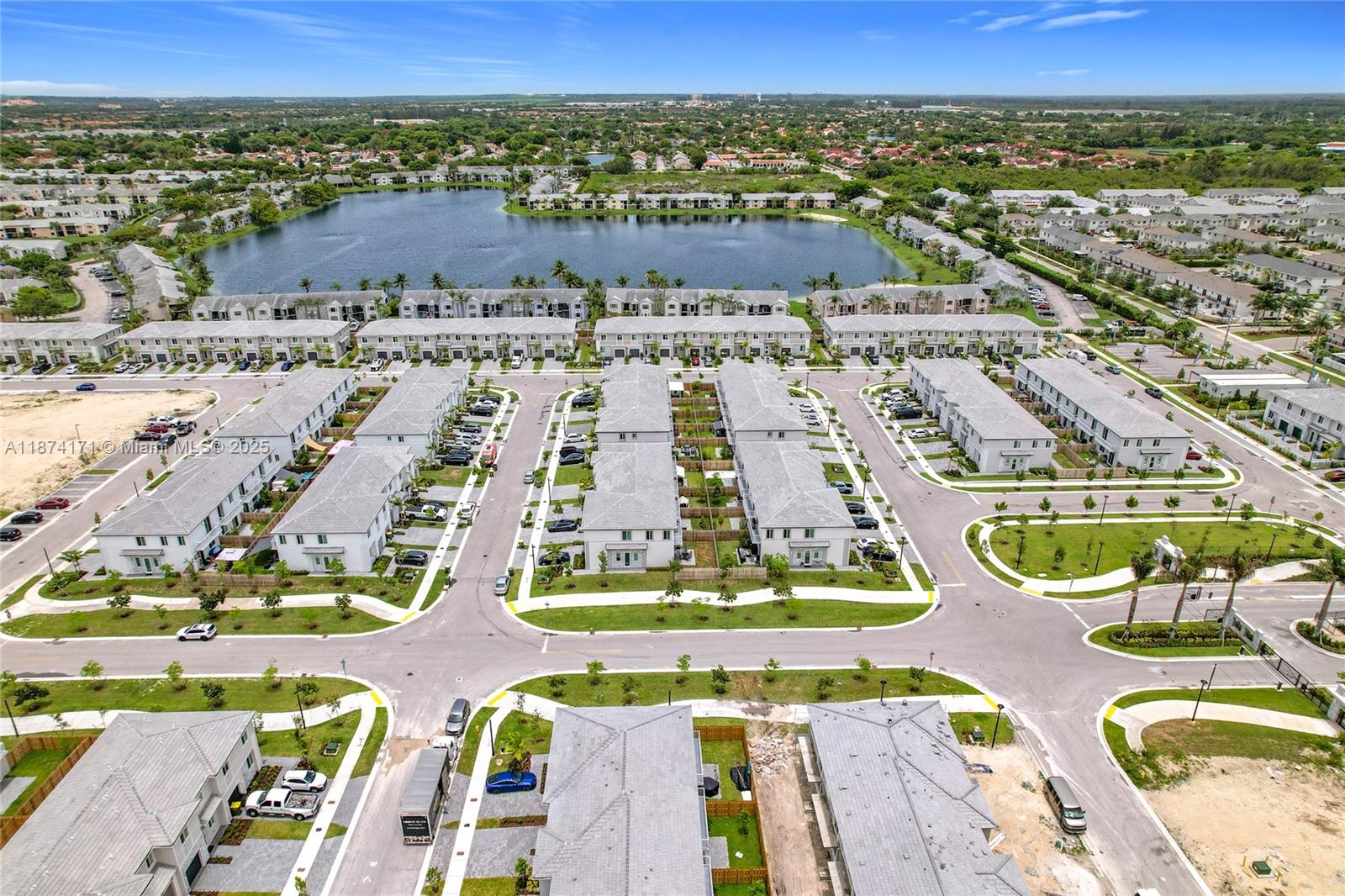 See details 716 3 / 3 1642 sq. ft. $ 2026-02-12 0 Photo