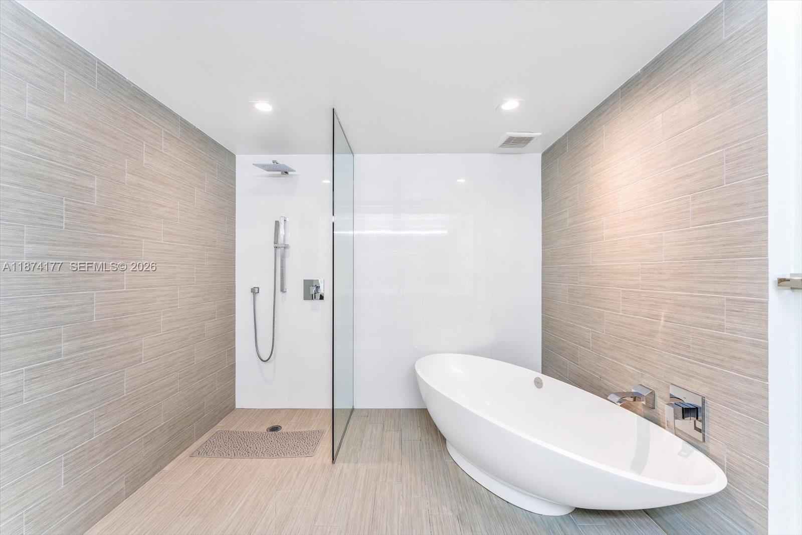 4-803 2 / 3 1524 sq. ft. $ 2026-04-23 0 Photo